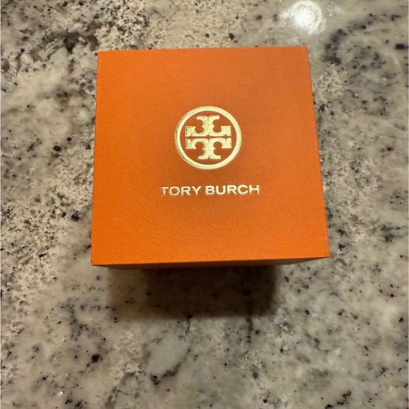 Tory Burch Eleanor Watch - Picture 2 of 5